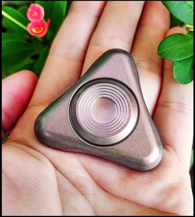 Arctic Craft Triangular Fidget Spinner