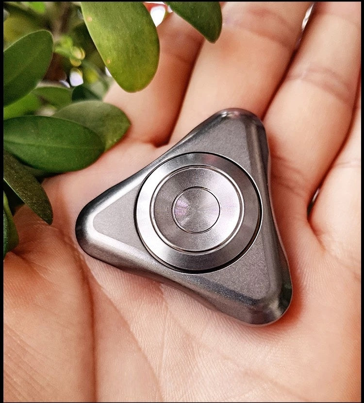 Arctic Craft Triangular Fidget Spinner