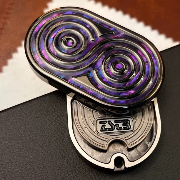 Mother-of-pearl kinetic slider